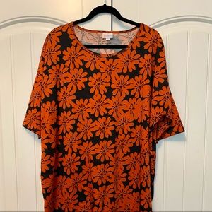 New Lularoe top